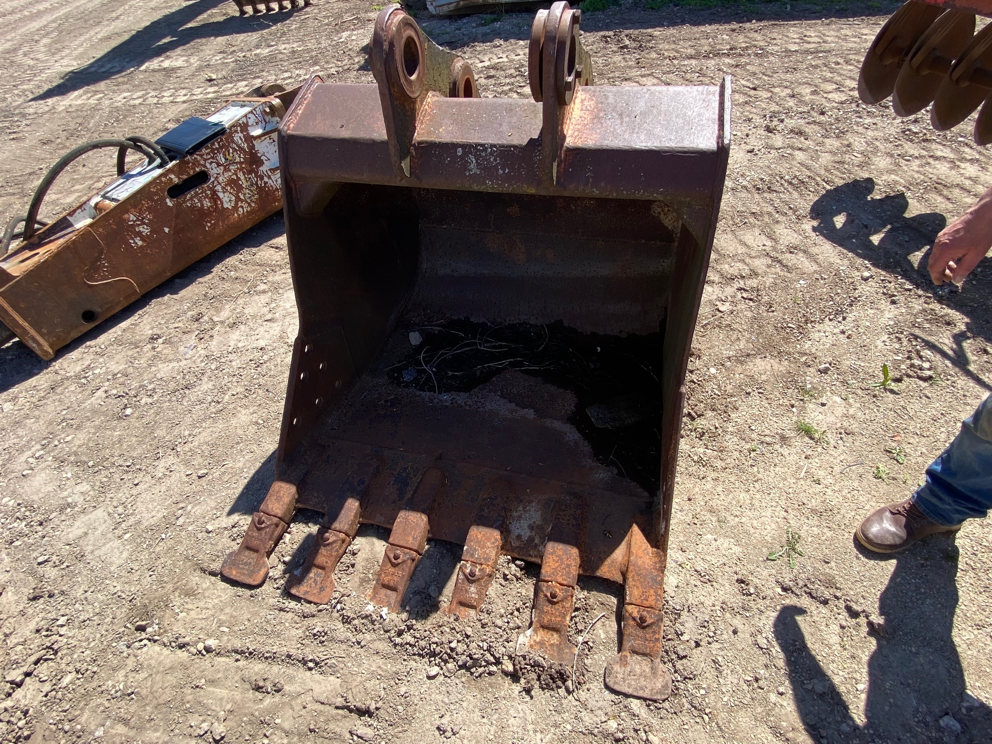 2000 CFS INC 48 Bucket - Image 2